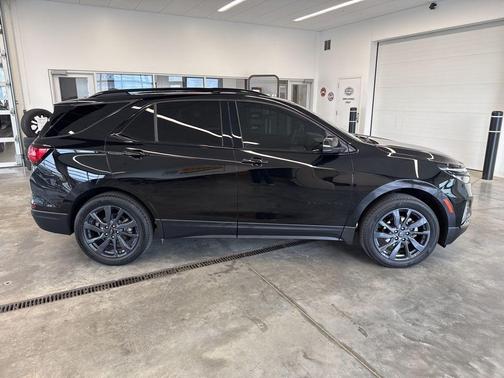 Mosaic Black Metallic 2024 Chevrolet Equinox RS