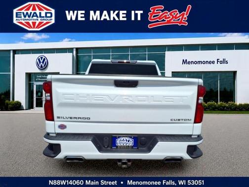 Summit White 2019 Chevrolet Silverado 1500 Custom