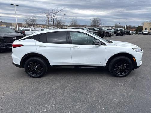 Summit White 2025 Buick Envista Sport Touring