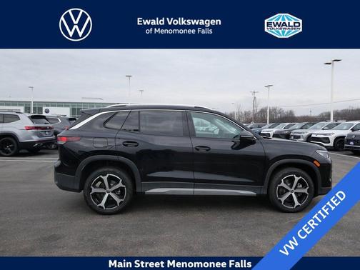 Deep Black Pearl Effect 2026 Volkswagen Tiguan 2.0T SE