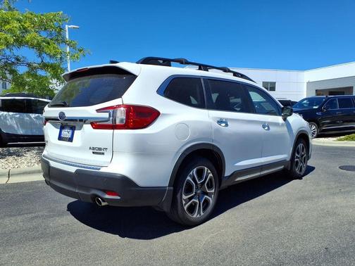 Crystal White Pearl 2024 Subaru Ascent Touring