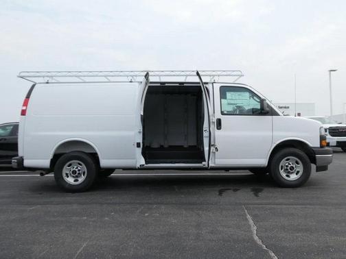 2025 GMC Savana 2500 Work Van