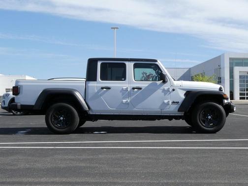 2023 Jeep Gladiator Sport