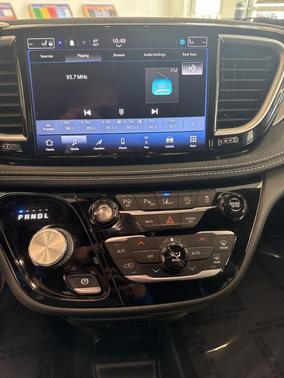 2021 Chrysler Pacifica Touring-L