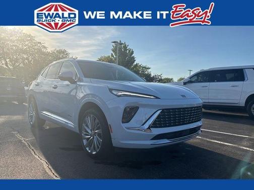 White Tri-Coat 2026 Buick Envision Avenir