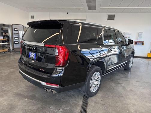 Onyx Black 2025 GMC Yukon XL Denali