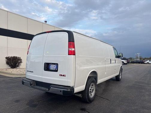 Summit White 2026 GMC Savana 3500 Work Van