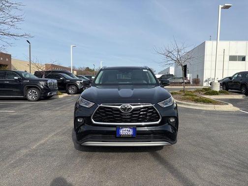 Midnight Black Metallic 2020 Toyota Highlander Platinum