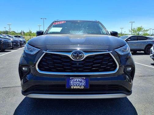 Midnight Black Metallic 2020 Toyota Highlander Platinum