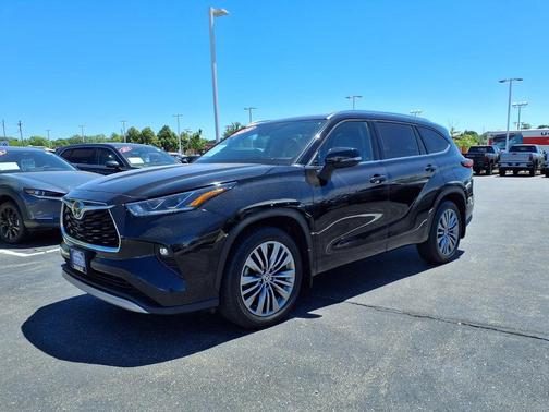 Midnight Black Metallic 2020 Toyota Highlander Platinum