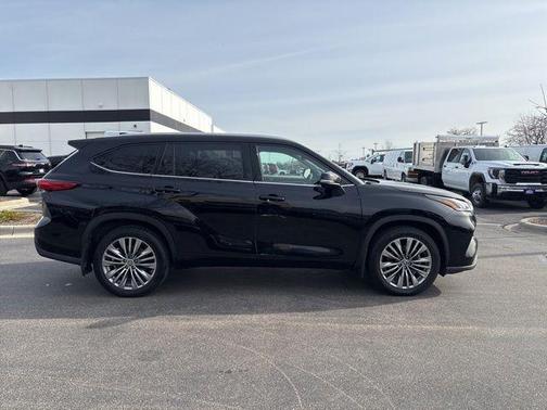Midnight Black Metallic 2020 Toyota Highlander Platinum