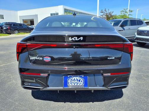 Aurora Black Pearl 2025 Kia K5 GT-Line