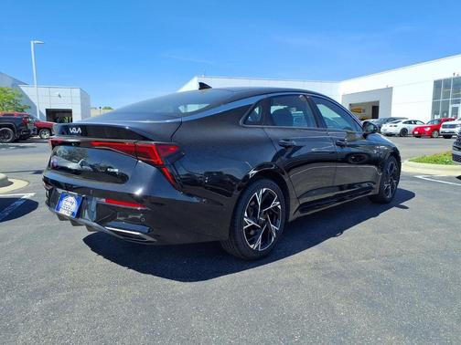 Aurora Black Pearl 2025 Kia K5 GT-Line