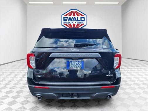 Agate Black Metallic 2024 Ford Explorer XLT