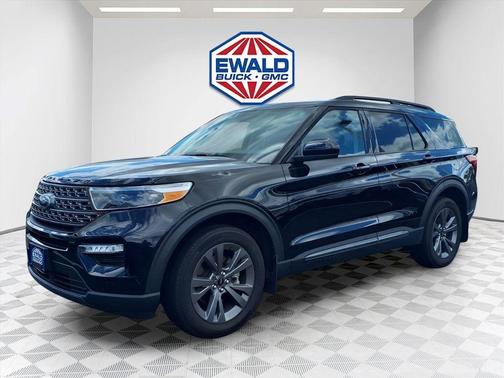 Agate Black Metallic 2024 Ford Explorer XLT