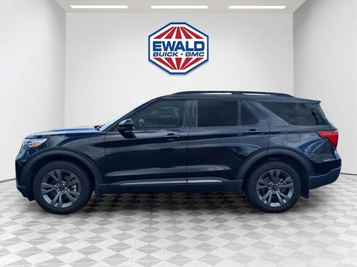 Agate Black Metallic 2024 Ford Explorer XLT