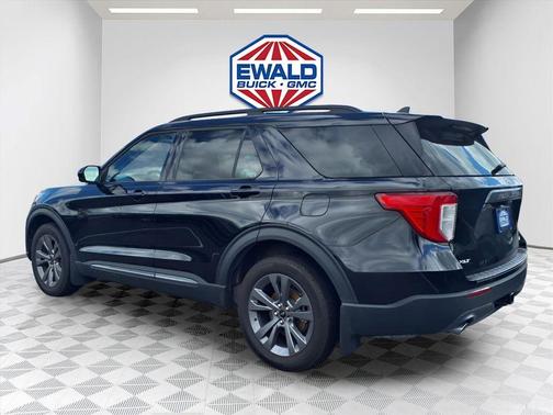 Agate Black Metallic 2024 Ford Explorer XLT