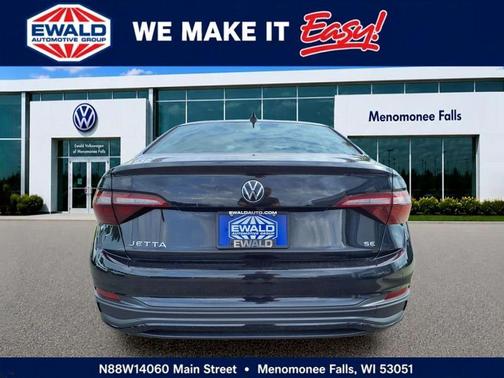 Deep Black Pearl Effect 2024 Volkswagen Jetta 1.5T SE