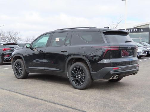 Mosaic Black Metallic 2024 Chevrolet Traverse LT