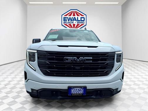 Summit White 2024 GMC Sierra 1500 Elevation
