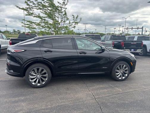 Ebony Twilight Metallic 2026 Buick Envista Avenir