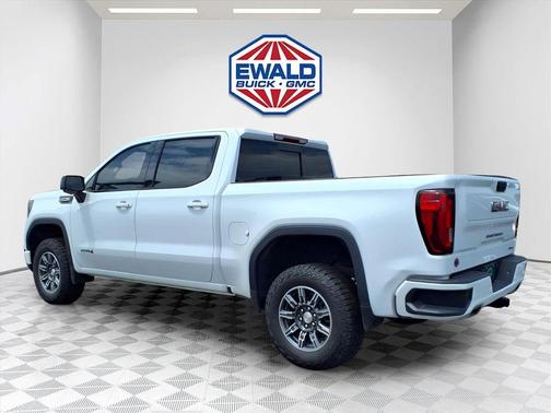 Summit White 2024 GMC Sierra 1500 AT4