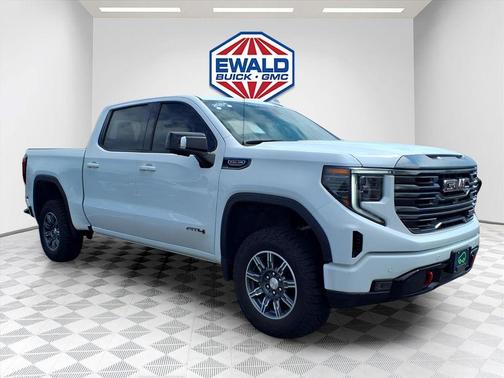 Summit White 2024 GMC Sierra 1500 AT4