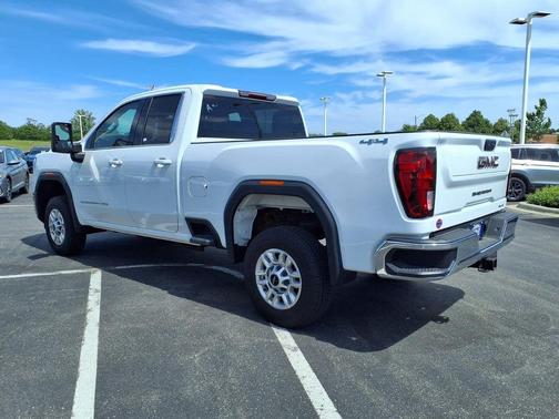 Summit White 2024 GMC Sierra 2500 SLE
