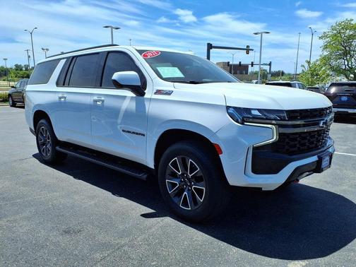 Summit White 2021 Chevrolet Suburban Z71