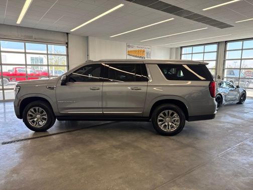 Sterling 2025 GMC Yukon XL Denali