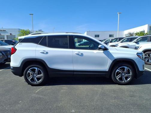 Summit White 2020 GMC Terrain SLT