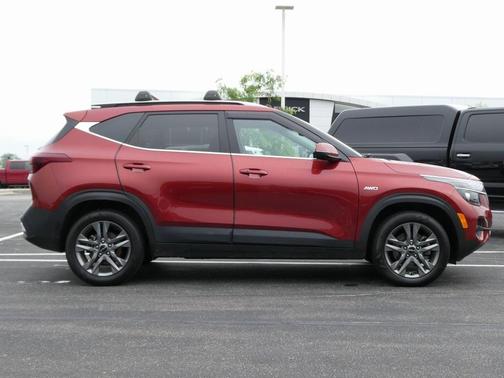 2023 Kia Seltos S