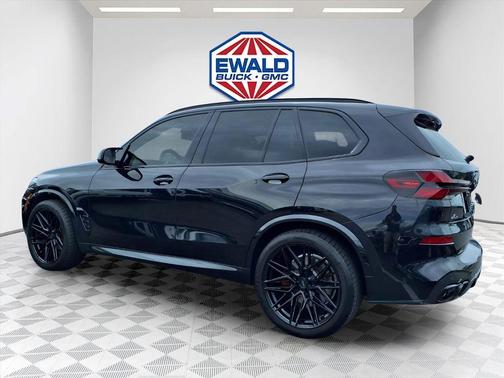 Black Sapphire Metallic 2026 BMW X5 M60i