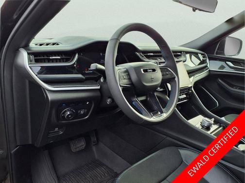 Diamond Black 2024 Jeep Grand Cherokee 4xe Trailhawk