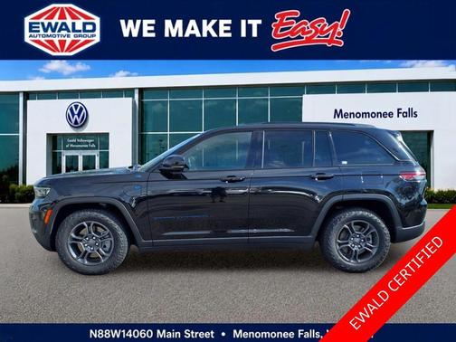 Diamond Black 2024 Jeep Grand Cherokee 4xe Trailhawk