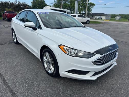 Oxford White 2018 Ford Fusion SE