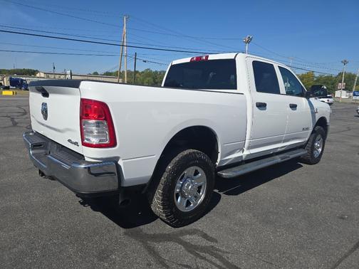 2019 RAM 2500 Tradesman Crew Cab 4x4 6'4' Box