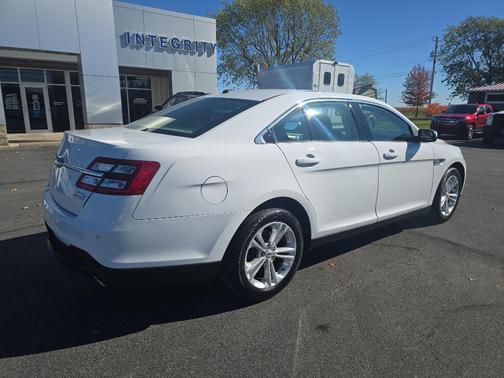 2019 Ford Taurus SEL