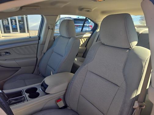 2019 Ford Taurus SEL