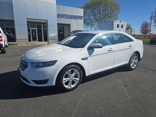 2019 Ford Taurus SEL