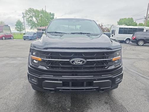 Agate Black Metallic 2026 Ford F-150 XLT