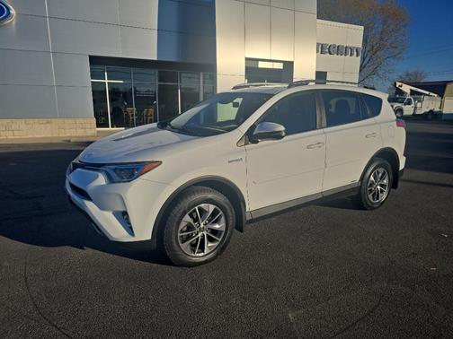 2017 Toyota RAV4 Hybrid XLE