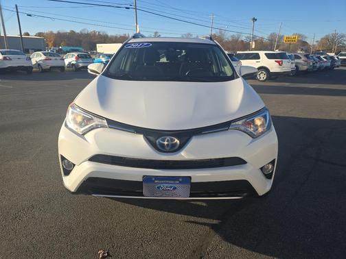 2017 Toyota RAV4 Hybrid XLE