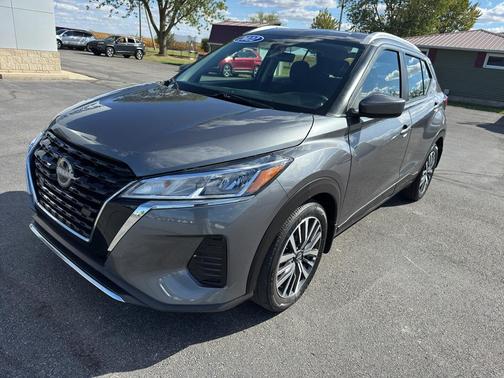 2022 Nissan Kicks SV