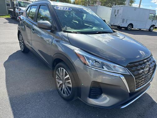 2022 Nissan Kicks SV