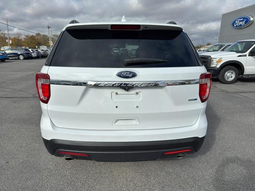 2016 Ford Explorer Base