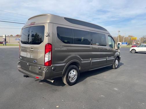 Photo 5 of 40 of 2020 Ford Transit-150 BASE
