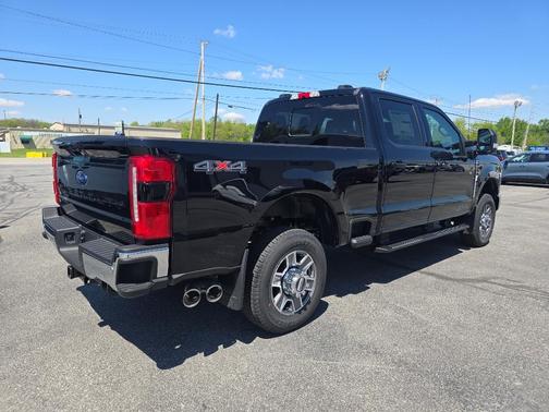 Agate Black Metallic 2026 Ford F-350 Lariat