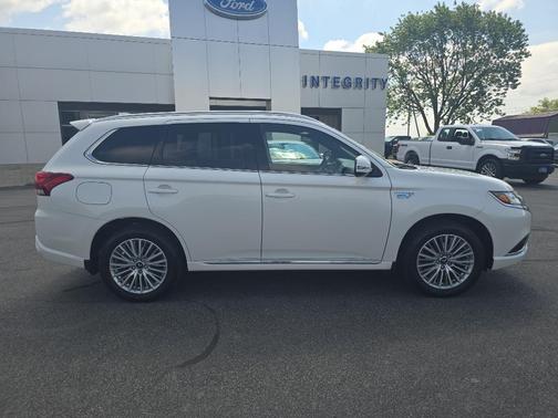 2019 Mitsubishi Outlander PHEV SEL