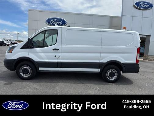 2015 Ford Transit-250 Base